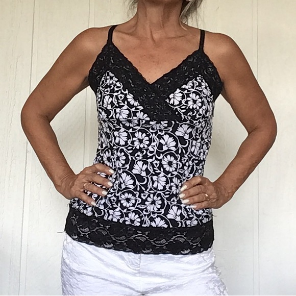 WHITE HOUSE BLACK MARKET LACE HEM CAMISOLE SMALL - Picture 14 of 15